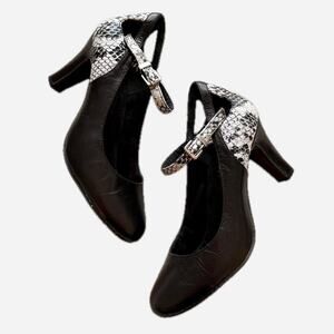 Snakeskin Mary Jane heels / pumps from Giani Bernini - size 5.5